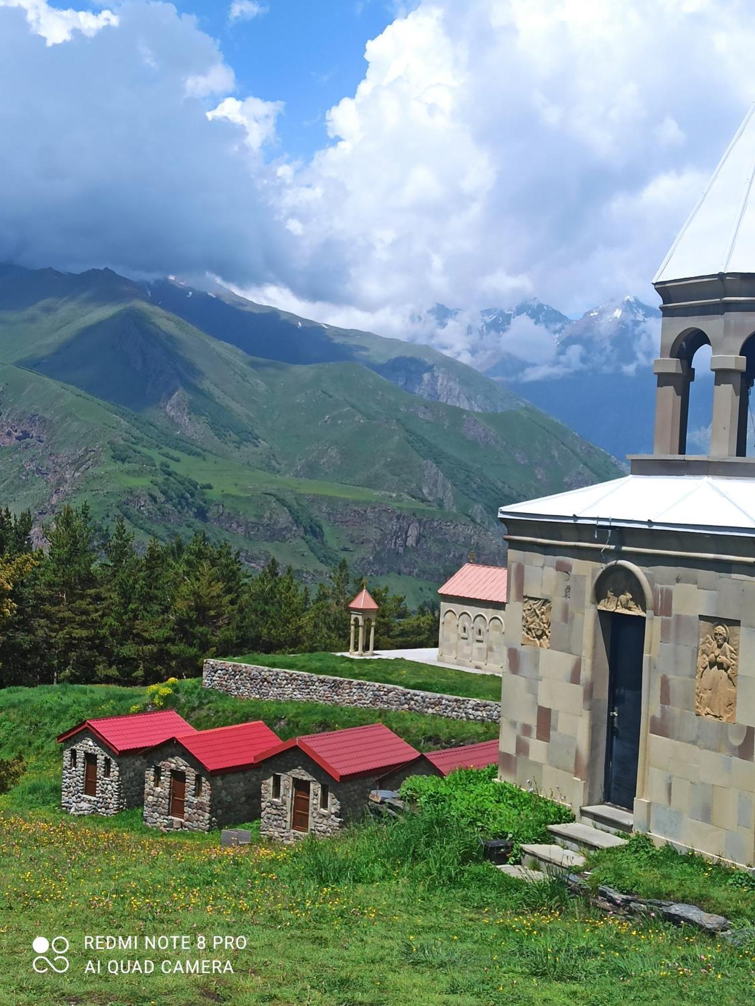 Hotel Crystal Kazbegi Exterior foto